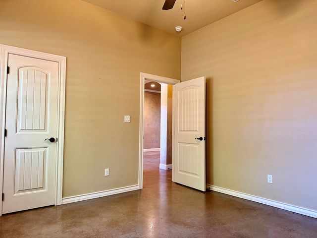 4316 Wood Dr, Midland, TX 79707