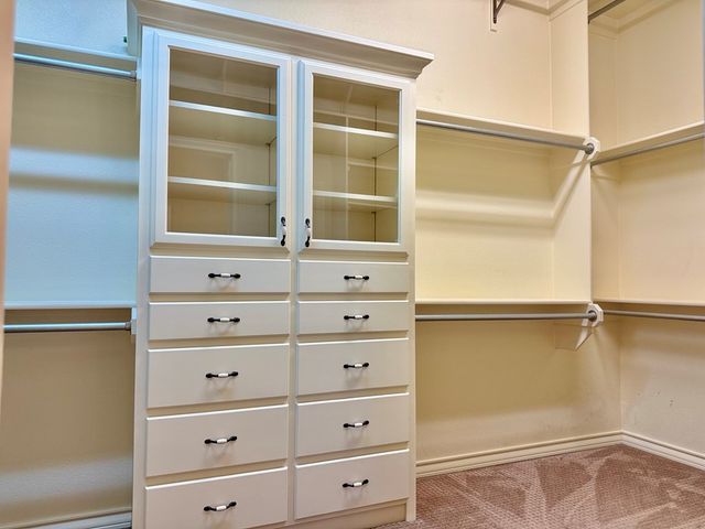 4316 Wood Dr, Midland, TX 79707