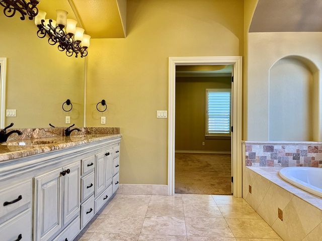 4316 Wood Dr, Midland, TX 79707