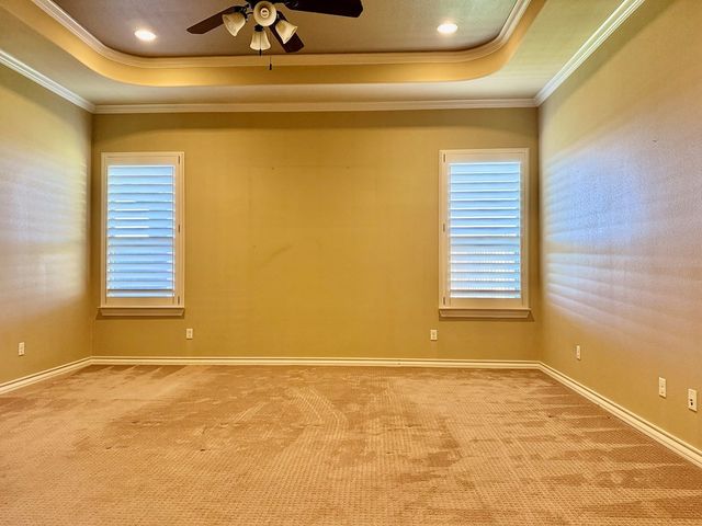 4316 Wood Dr, Midland, TX 79707