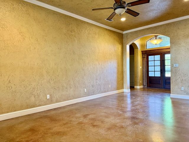 4316 Wood Dr, Midland, TX 79707