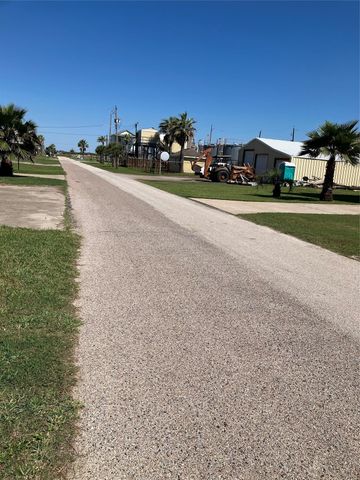 000 Jolly Roger Dr Drive, Freeport, TX 77541