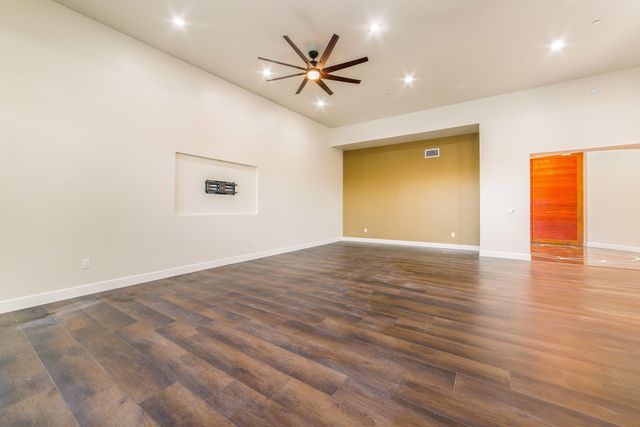 10525 N Called Presidio de Oeste Lane N, Tucson, AZ 85742