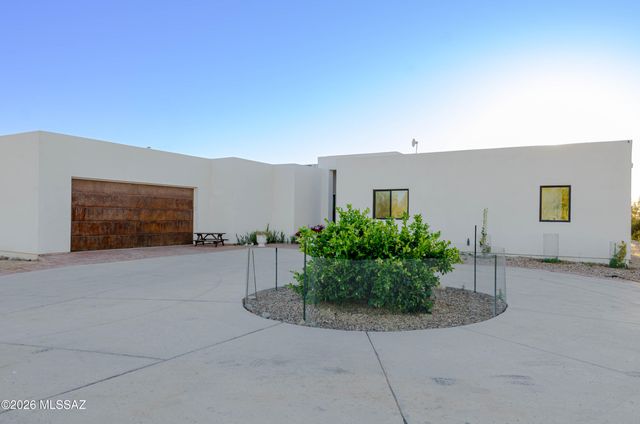 10525 N Called Presidio de Oeste Lane N, Tucson, AZ 85742