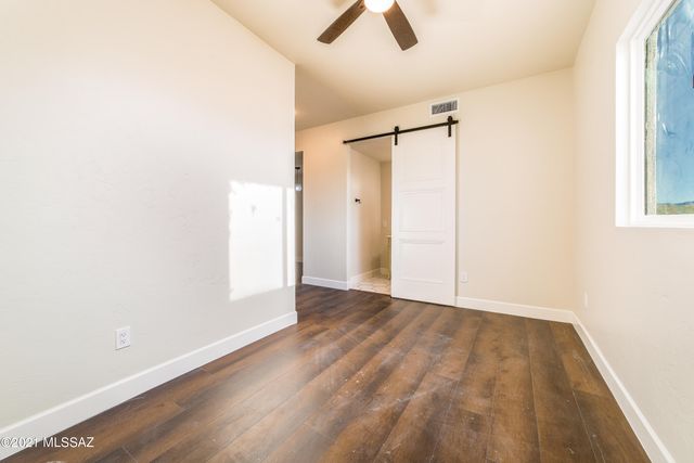 10525 N Called Presidio de Oeste Lane N, Tucson, AZ 85742