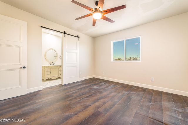 10525 N Called Presidio de Oeste Lane N, Tucson, AZ 85742