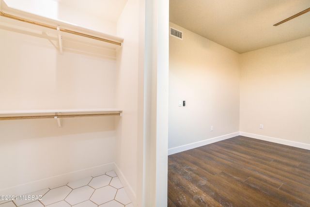 10525 N Called Presidio de Oeste Lane N, Tucson, AZ 85742