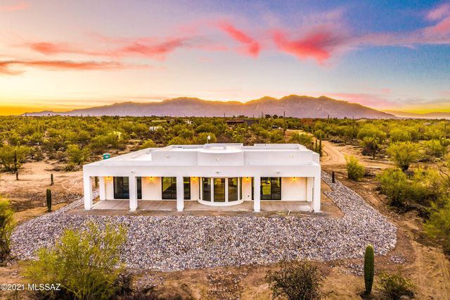 10525 N Called Presidio de Oeste Lane N, Tucson, AZ 85742