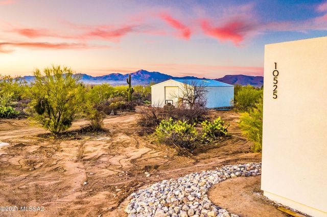 10525 N Called Presidio de Oeste Lane N, Tucson, AZ 85742