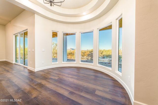 10525 N Called Presidio de Oeste Lane N, Tucson, AZ 85742