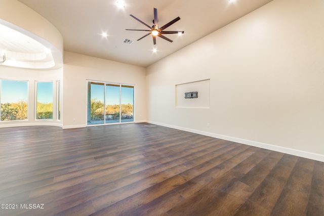 10525 N Called Presidio de Oeste Lane N, Tucson, AZ 85742