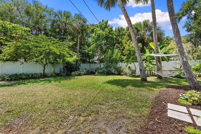 609 S 9th Street, Fort Pierce, FL 34950