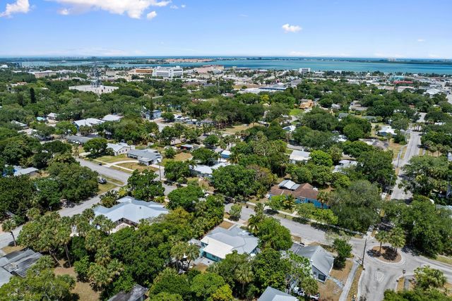 609 S 9th Street, Fort Pierce, FL 34950