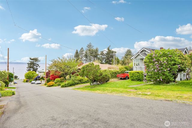 2430 NW 198th Street, Shoreline, WA 98177