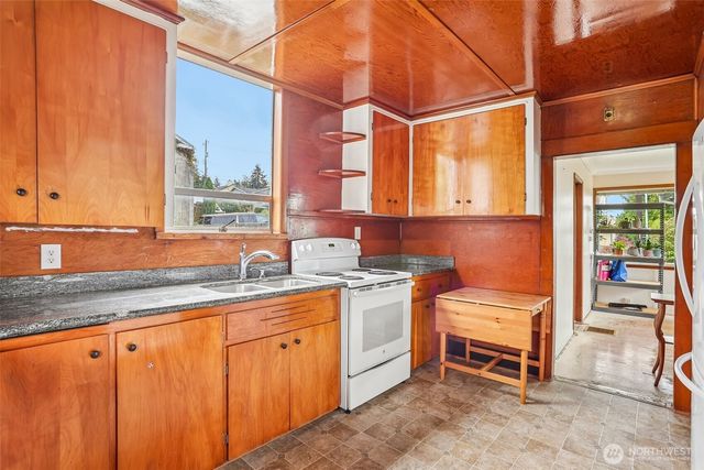 2430 NW 198th Street, Shoreline, WA 98177