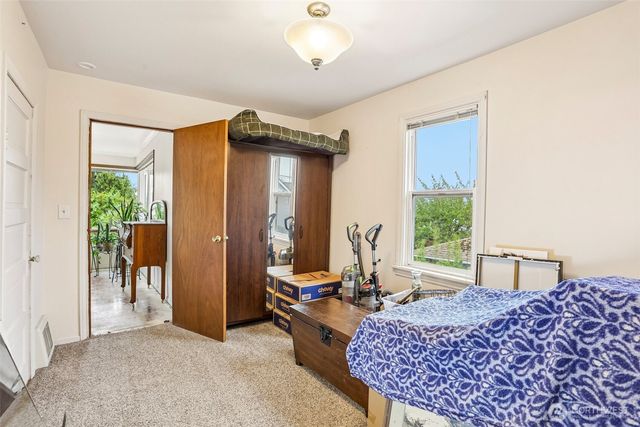 2430 NW 198th Street, Shoreline, WA 98177