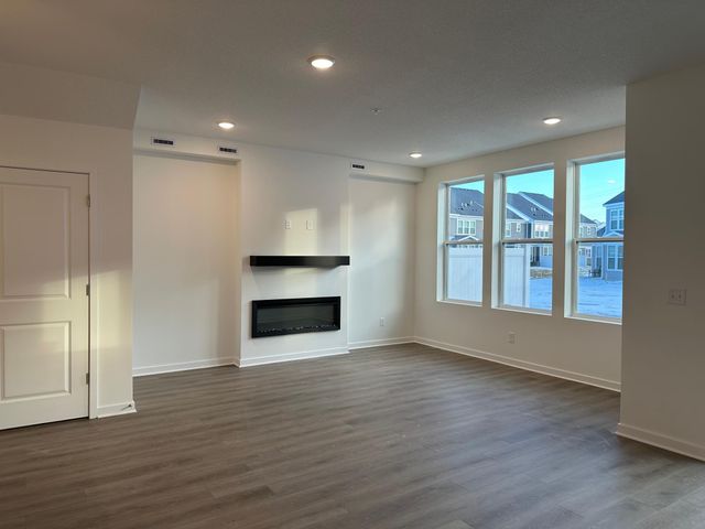 14419 104th Avenue N, Maple Grove, MN 55369