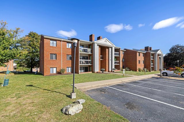 1116 Blue Ridge Dr Apt 11, Harrisonburg, VA 22802