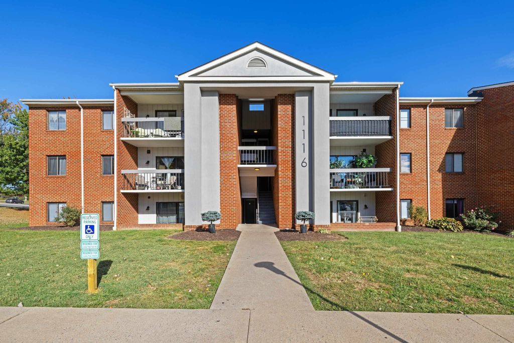 1116 Blue Ridge Dr Apt 11, Harrisonburg, VA 22802