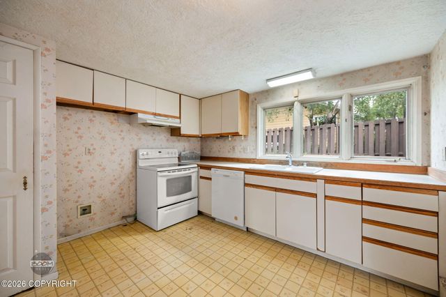 2201 Cornell Court, Anchorage, AK 99508