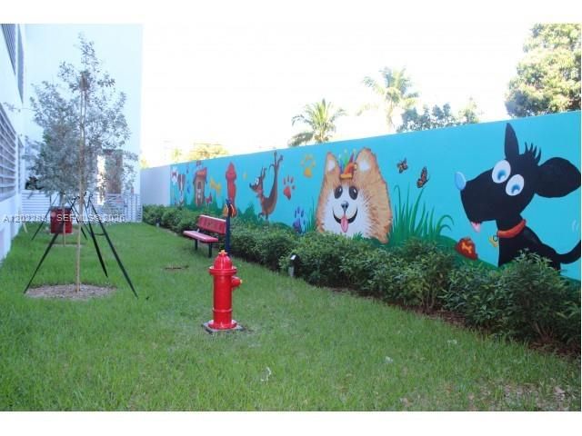 729 NW 2nd St 529, Miami, FL 33128