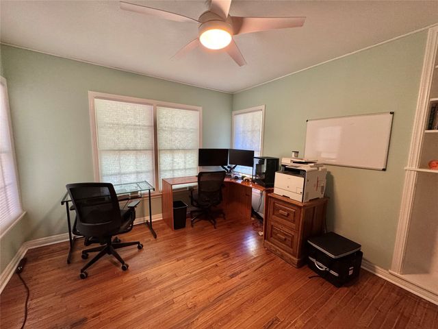 724 S Rusk Street, Gainesville, TX 76240