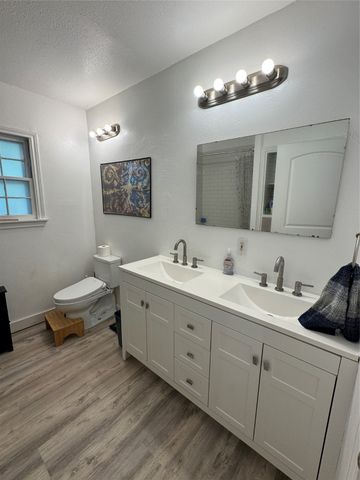 724 S Rusk Street, Gainesville, TX 76240