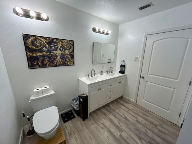 724 S Rusk Street, Gainesville, TX 76240