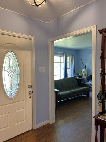 724 S Rusk Street, Gainesville, TX 76240