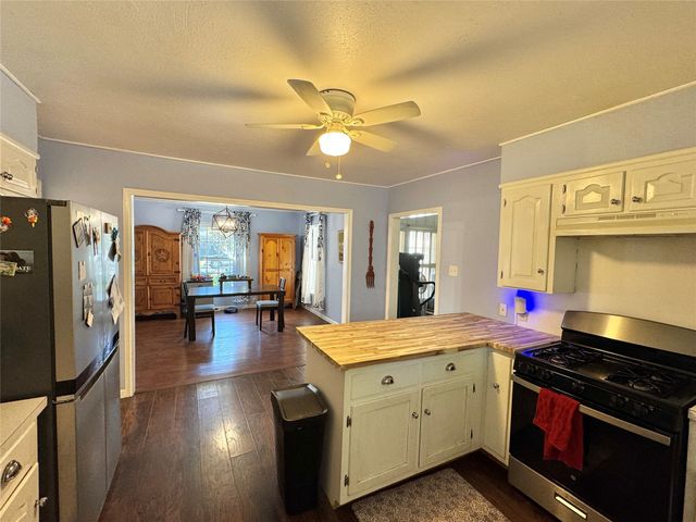 724 S Rusk Street, Gainesville, TX 76240