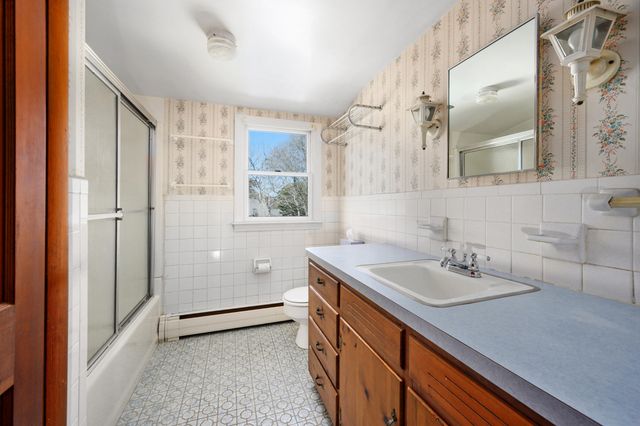 20 Harold Street, Harwich Port, MA 02646