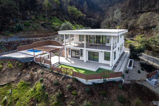 8353-8349 W Dry Creek Rd, Healdsburg, CA 95448