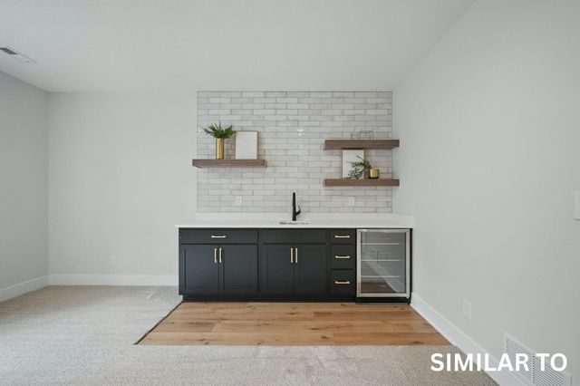 1713 Summit Circle NE, Bondurant, IA 50035