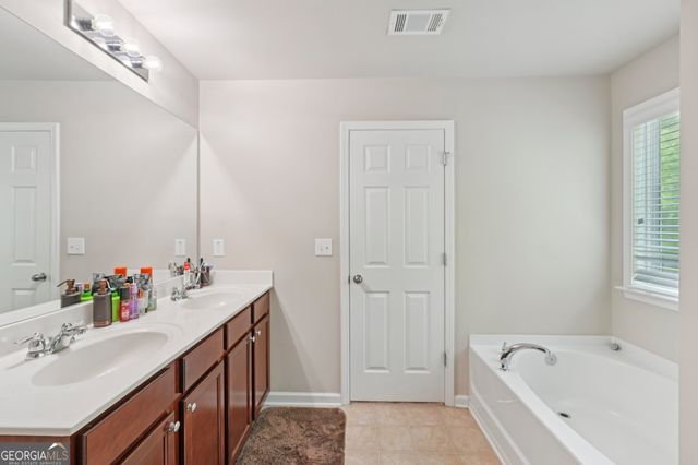 6108 Pierless Avenue, Sugar Hill, GA 30518