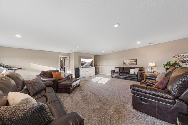 276 Tower Avenue, Dundas, MN 55019