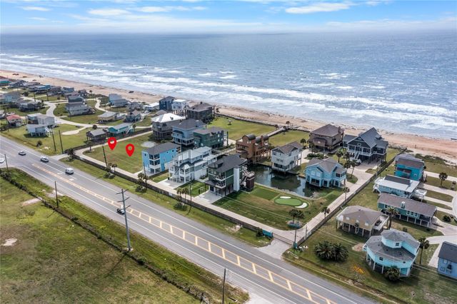 14 Blue Heron Circle, Jamaica Beach, TX 77554
