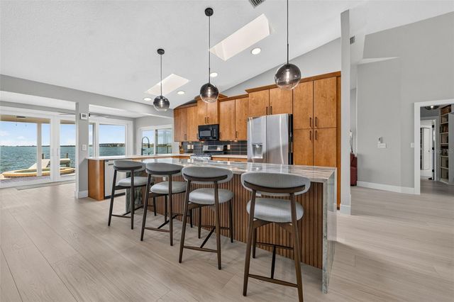 2936 68TH AVENUE S, St Petersburg, FL 33712