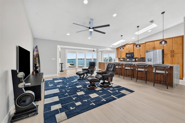 2936 68TH AVENUE S, St Petersburg, FL 33712