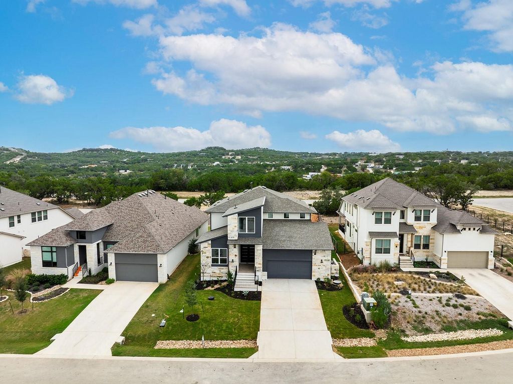 6808 Liberty Grotto CT, Lago Vista, TX 78645