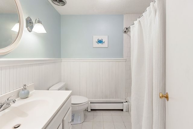 5 Hallmark Gardens 12, Burlington, MA 01803