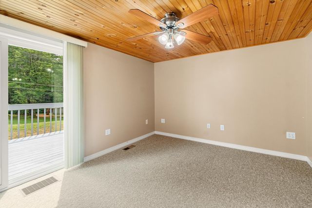 57 School Street, Sheldon, VT 05483