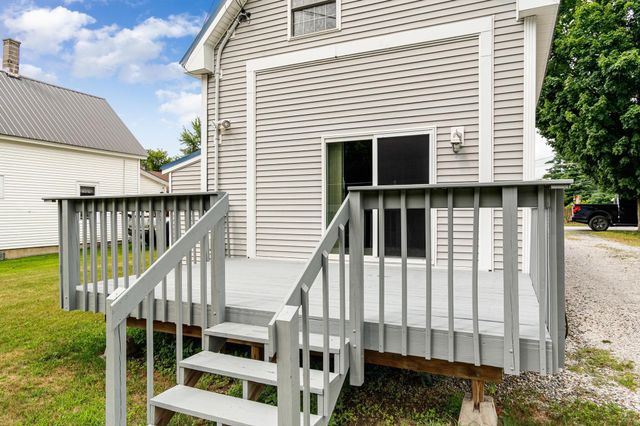 57 School Street, Sheldon, VT 05483