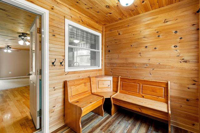 57 School Street, Sheldon, VT 05483