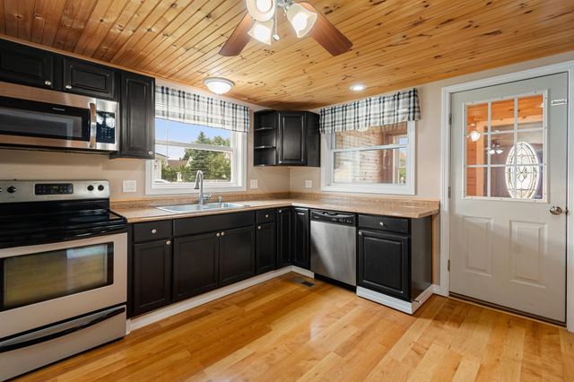57 School Street, Sheldon, VT 05483