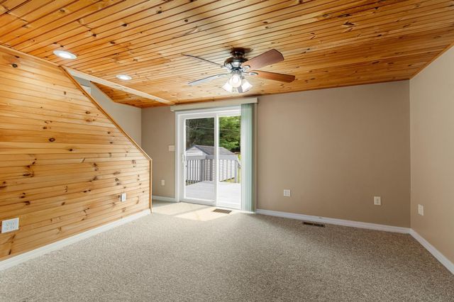 57 School Street, Sheldon, VT 05483