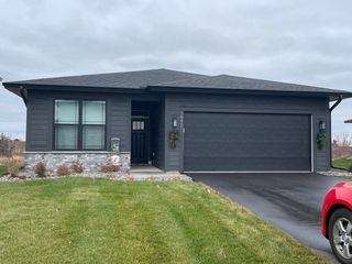 10427 Robinwood Road, Victoria, MN 55318