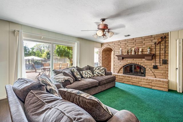 5626 E Butler Avenue, Fresno, CA 93727