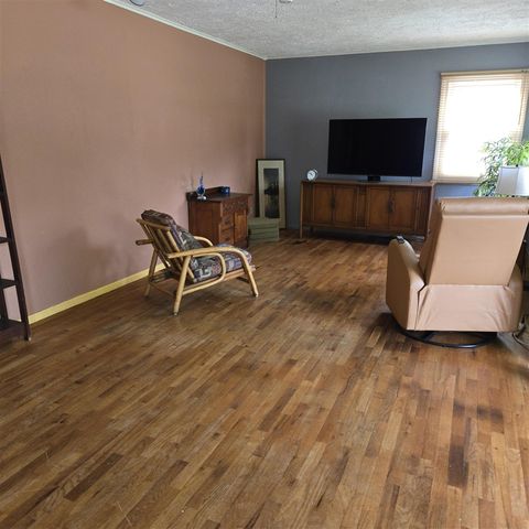 2569 Easy Street, Ann Arbor, MI 48104