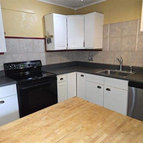 2569 Easy Street, Ann Arbor, MI 48104