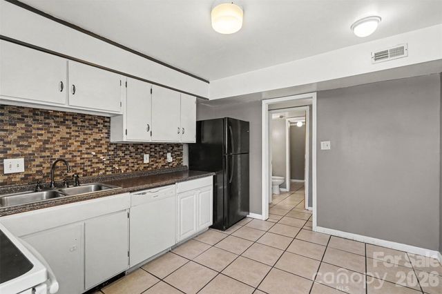 7964 Shady Oak Trail 212, Charlotte, NC 28210